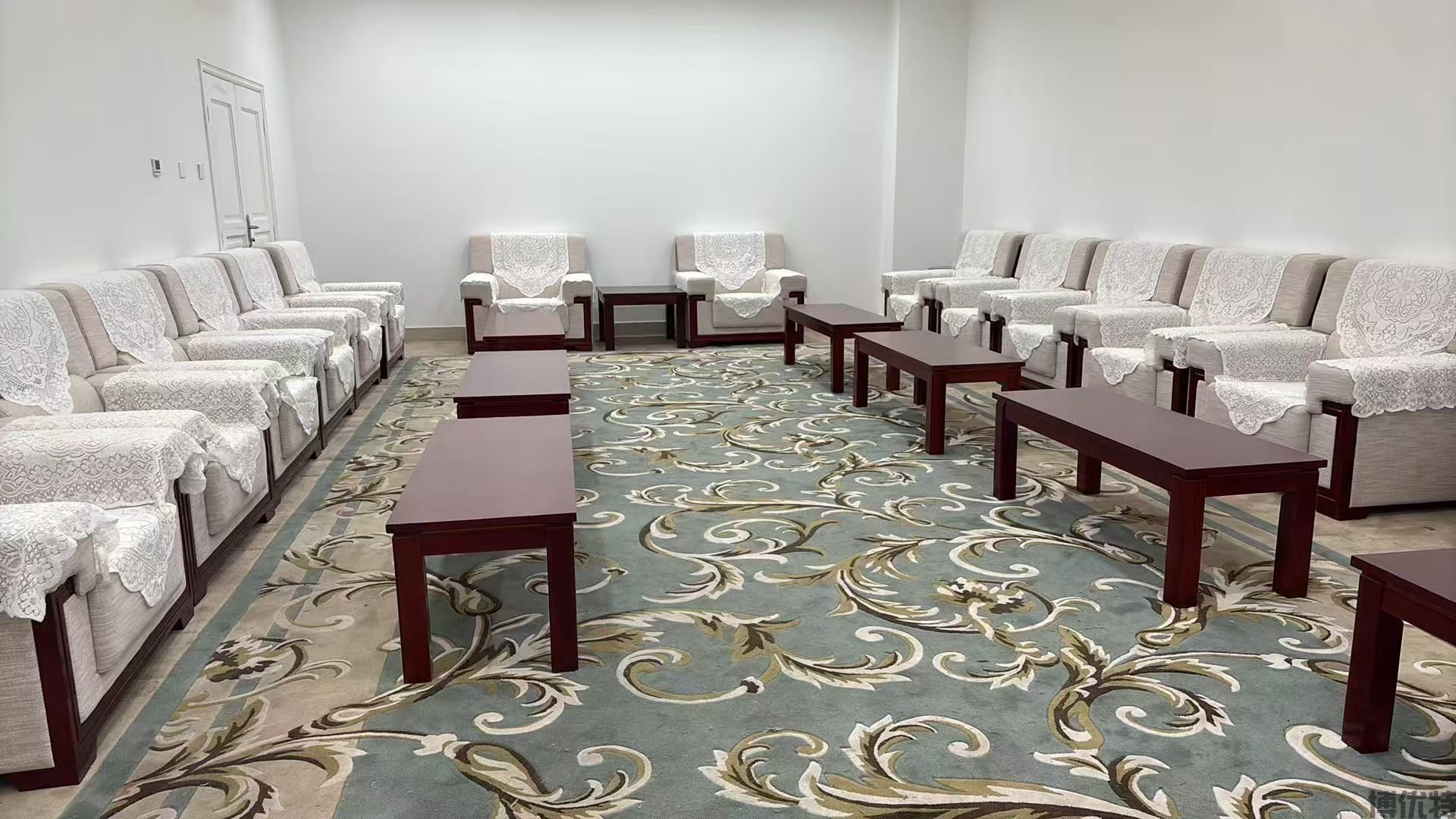 【政企 + VIP 接待室】某单位 VIP 接待室办公家具落地案例(图1) 【政企 + VIP 接待室】某单位 VIP 接待室办公家具落地案例(图1)