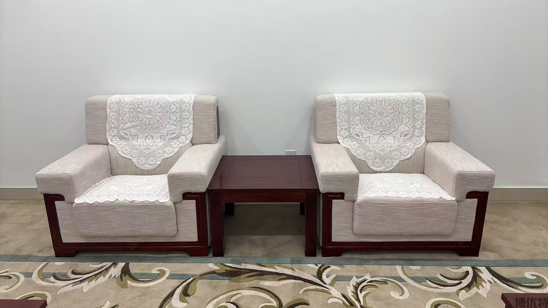 【政企 + VIP 接待室】某单位 VIP 接待室办公家具落地案例(图2) 【政企 + VIP 接待室】某单位 VIP 接待室办公家具落地案例(图2)